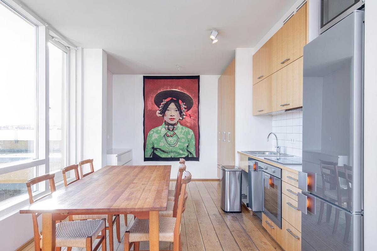 Penthouse Apartment With Panasonic Mountain View Reykjavík Esterno foto